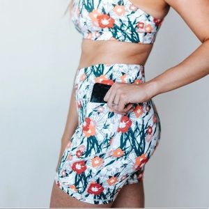 NWT Senita Baseline Shorts in Freesia 🌺5in inseam